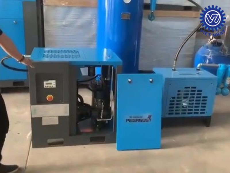 cách thay dầu máy nén khí trục vít 