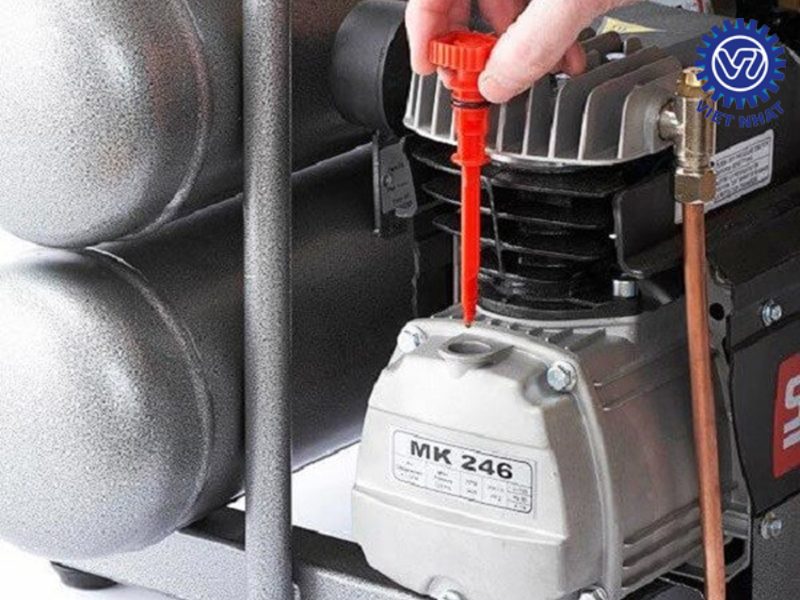 cách thay dầu máy nén khí trục vít 